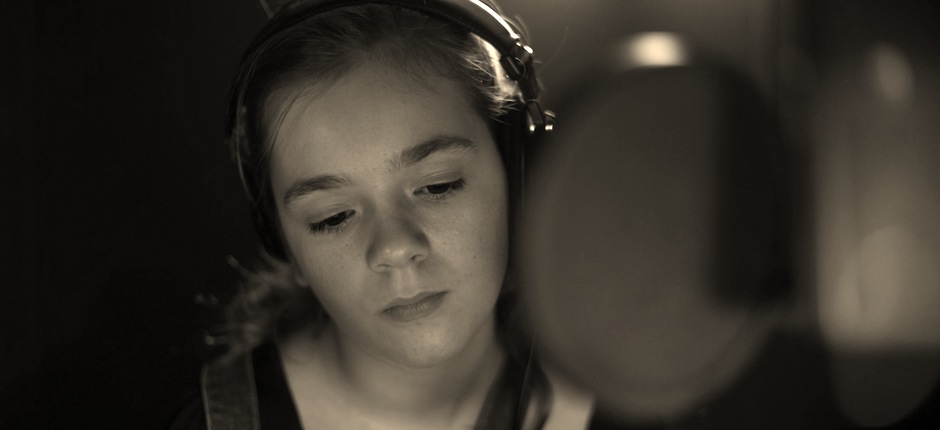 Emilie Jolie<br/>Photographies de l'enregistrement<br />
des voix au studio KBP.